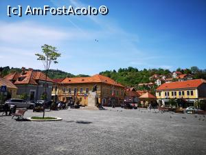 [P11] Piața din fața Primei Școli Românești » foto by crismis
 - 
<span class="allrVoted glyphicon glyphicon-heart hidden" id="av1298733"></span>
<a class="m-l-10 hidden" id="sv1298733" onclick="voting_Foto_DelVot(,1298733,3615)" role="button">șterge vot <span class="glyphicon glyphicon-remove"></span></a>
<a id="v91298733" class=" c-red"  onclick="voting_Foto_SetVot(1298733)" role="button"><span class="glyphicon glyphicon-heart-empty"></span> <b>LIKE</b> = Votează poza</a> <img class="hidden"  id="f1298733W9" src="/imagini/loader.gif" border="0" /><span class="AjErrMes hidden" id="e1298733ErM"></span>