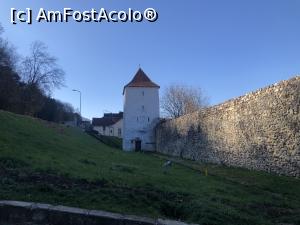 [P06] Brasov- In drum spre telecabina, trecand pe langa zidurile orasului si unul dintre turnuri (Turnul Vanatorilor) » foto by mishu
 - 
<span class="allrVoted glyphicon glyphicon-heart hidden" id="av1281721"></span>
<a class="m-l-10 hidden" id="sv1281721" onclick="voting_Foto_DelVot(,1281721,3615)" role="button">șterge vot <span class="glyphicon glyphicon-remove"></span></a>
<a id="v91281721" class=" c-red"  onclick="voting_Foto_SetVot(1281721)" role="button"><span class="glyphicon glyphicon-heart-empty"></span> <b>LIKE</b> = Votează poza</a> <img class="hidden"  id="f1281721W9" src="/imagini/loader.gif" border="0" /><span class="AjErrMes hidden" id="e1281721ErM"></span>