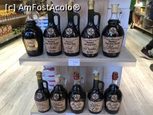 [P65] Brasov- In magazinul "Bucuria" » foto by mishu
 - 
<span class="allrVoted glyphicon glyphicon-heart hidden" id="av1281780"></span>
<a class="m-l-10 hidden" id="sv1281780" onclick="voting_Foto_DelVot(,1281780,3615)" role="button">șterge vot <span class="glyphicon glyphicon-remove"></span></a>
<a id="v91281780" class=" c-red"  onclick="voting_Foto_SetVot(1281780)" role="button"><span class="glyphicon glyphicon-heart-empty"></span> <b>LIKE</b> = Votează poza</a> <img class="hidden"  id="f1281780W9" src="/imagini/loader.gif" border="0" /><span class="AjErrMes hidden" id="e1281780ErM"></span>