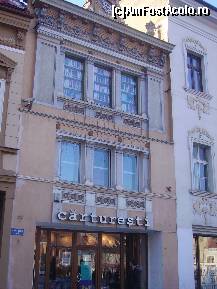 [P38] Libraria Carturesti - Strada Piata Sfatului, Brasov » foto by krondia*
 - 
<span class="allrVoted glyphicon glyphicon-heart hidden" id="av300303"></span>
<a class="m-l-10 hidden" id="sv300303" onclick="voting_Foto_DelVot(,300303,3615)" role="button">șterge vot <span class="glyphicon glyphicon-remove"></span></a>
<a id="v9300303" class=" c-red"  onclick="voting_Foto_SetVot(300303)" role="button"><span class="glyphicon glyphicon-heart-empty"></span> <b>LIKE</b> = Votează poza</a> <img class="hidden"  id="f300303W9" src="/imagini/loader.gif" border="0" /><span class="AjErrMes hidden" id="e300303ErM"></span>