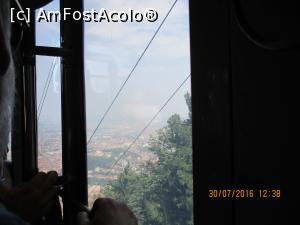 [P08] Din telecabina, era mare inghesuiala si n-am reusit sa fotografiem » foto by elviramvio
 - 
<span class="allrVoted glyphicon glyphicon-heart hidden" id="av775994"></span>
<a class="m-l-10 hidden" id="sv775994" onclick="voting_Foto_DelVot(,775994,3615)" role="button">șterge vot <span class="glyphicon glyphicon-remove"></span></a>
<a id="v9775994" class=" c-red"  onclick="voting_Foto_SetVot(775994)" role="button"><span class="glyphicon glyphicon-heart-empty"></span> <b>LIKE</b> = Votează poza</a> <img class="hidden"  id="f775994W9" src="/imagini/loader.gif" border="0" /><span class="AjErrMes hidden" id="e775994ErM"></span>