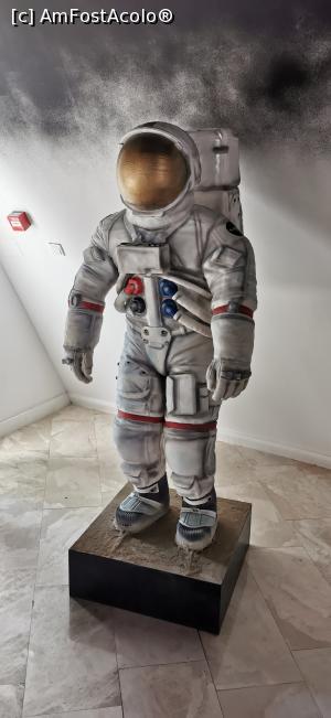 [P01] Un astronaut din hol » foto by ⭐ValentinB_88⭐
 - 
<span class="allrVoted glyphicon glyphicon-heart hidden" id="av1333640"></span>
<a class="m-l-10 hidden" id="sv1333640" onclick="voting_Foto_DelVot(,1333640,3615)" role="button">șterge vot <span class="glyphicon glyphicon-remove"></span></a>
<a id="v91333640" class=" c-red"  onclick="voting_Foto_SetVot(1333640)" role="button"><span class="glyphicon glyphicon-heart-empty"></span> <b>LIKE</b> = Votează poza</a> <img class="hidden"  id="f1333640W9" src="/imagini/loader.gif" border="0" /><span class="AjErrMes hidden" id="e1333640ErM"></span>
