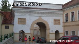[P25] Brașov. Poarta Șchei » foto by ungureanica
 - 
<span class="allrVoted glyphicon glyphicon-heart hidden" id="av1129487"></span>
<a class="m-l-10 hidden" id="sv1129487" onclick="voting_Foto_DelVot(,1129487,3615)" role="button">șterge vot <span class="glyphicon glyphicon-remove"></span></a>
<a id="v91129487" class=" c-red"  onclick="voting_Foto_SetVot(1129487)" role="button"><span class="glyphicon glyphicon-heart-empty"></span> <b>LIKE</b> = Votează poza</a> <img class="hidden"  id="f1129487W9" src="/imagini/loader.gif" border="0" /><span class="AjErrMes hidden" id="e1129487ErM"></span>
