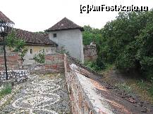 [P15] Imagine gard exterior - Complex Turistic Cetate » foto by mirelutza
 - 
<span class="allrVoted glyphicon glyphicon-heart hidden" id="av50322"></span>
<a class="m-l-10 hidden" id="sv50322" onclick="voting_Foto_DelVot(,50322,3615)" role="button">șterge vot <span class="glyphicon glyphicon-remove"></span></a>
<a id="v950322" class=" c-red"  onclick="voting_Foto_SetVot(50322)" role="button"><span class="glyphicon glyphicon-heart-empty"></span> <b>LIKE</b> = Votează poza</a> <img class="hidden"  id="f50322W9" src="/imagini/loader.gif" border="0" /><span class="AjErrMes hidden" id="e50322ErM"></span>