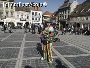 [P16] Animator din Piata Sfatului » foto by dorgo
 - 
<span class="allrVoted glyphicon glyphicon-heart hidden" id="av734313"></span>
<a class="m-l-10 hidden" id="sv734313" onclick="voting_Foto_DelVot(,734313,3615)" role="button">șterge vot <span class="glyphicon glyphicon-remove"></span></a>
<a id="v9734313" class=" c-red"  onclick="voting_Foto_SetVot(734313)" role="button"><span class="glyphicon glyphicon-heart-empty"></span> <b>LIKE</b> = Votează poza</a> <img class="hidden"  id="f734313W9" src="/imagini/loader.gif" border="0" /><span class="AjErrMes hidden" id="e734313ErM"></span>