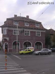 [P17] Restaurant în intersecţia Ceasul Rău » foto by abbilbal*
 - 
<span class="allrVoted glyphicon glyphicon-heart hidden" id="av84007"></span>
<a class="m-l-10 hidden" id="sv84007" onclick="voting_Foto_DelVot(,84007,3615)" role="button">șterge vot <span class="glyphicon glyphicon-remove"></span></a>
<a id="v984007" class=" c-red"  onclick="voting_Foto_SetVot(84007)" role="button"><span class="glyphicon glyphicon-heart-empty"></span> <b>LIKE</b> = Votează poza</a> <img class="hidden"  id="f84007W9" src="/imagini/loader.gif" border="0" /><span class="AjErrMes hidden" id="e84007ErM"></span>