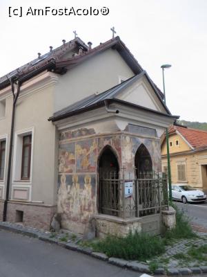 [P13] Crucea Căpitanului (Ilie Bart, 1748) - Brașov.  » foto by tata123 🔱
 - 
<span class="allrVoted glyphicon glyphicon-heart hidden" id="av928608"></span>
<a class="m-l-10 hidden" id="sv928608" onclick="voting_Foto_DelVot(,928608,3615)" role="button">șterge vot <span class="glyphicon glyphicon-remove"></span></a>
<a id="v9928608" class=" c-red"  onclick="voting_Foto_SetVot(928608)" role="button"><span class="glyphicon glyphicon-heart-empty"></span> <b>LIKE</b> = Votează poza</a> <img class="hidden"  id="f928608W9" src="/imagini/loader.gif" border="0" /><span class="AjErrMes hidden" id="e928608ErM"></span>