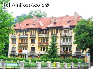 [P04] Clădire care ocupă un colț al Parcului „Gheorghe Dima” - Brașov.  » foto by tata123 🔱
 - 
<span class="allrVoted glyphicon glyphicon-heart hidden" id="av928599"></span>
<a class="m-l-10 hidden" id="sv928599" onclick="voting_Foto_DelVot(,928599,3615)" role="button">șterge vot <span class="glyphicon glyphicon-remove"></span></a>
<a id="v9928599" class=" c-red"  onclick="voting_Foto_SetVot(928599)" role="button"><span class="glyphicon glyphicon-heart-empty"></span> <b>LIKE</b> = Votează poza</a> <img class="hidden"  id="f928599W9" src="/imagini/loader.gif" border="0" /><span class="AjErrMes hidden" id="e928599ErM"></span>