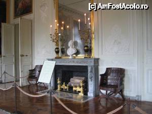 [P10] Marea sală de mese. Bustul Mariei Antoinette pe şemineu.  » foto by Michi
 - 
<span class="allrVoted glyphicon glyphicon-heart hidden" id="av513671"></span>
<a class="m-l-10 hidden" id="sv513671" onclick="voting_Foto_DelVot(,513671,3618)" role="button">șterge vot <span class="glyphicon glyphicon-remove"></span></a>
<a id="v9513671" class=" c-red"  onclick="voting_Foto_SetVot(513671)" role="button"><span class="glyphicon glyphicon-heart-empty"></span> <b>LIKE</b> = Votează poza</a> <img class="hidden"  id="f513671W9" src="/imagini/loader.gif" border="0" /><span class="AjErrMes hidden" id="e513671ErM"></span>