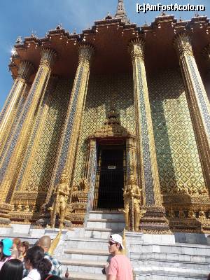 [P44] Phra Mondhop-Wat Phra Kaew » foto by mprofeanu
 - 
<span class="allrVoted glyphicon glyphicon-heart hidden" id="av622150"></span>
<a class="m-l-10 hidden" id="sv622150" onclick="voting_Foto_DelVot(,622150,3625)" role="button">șterge vot <span class="glyphicon glyphicon-remove"></span></a>
<a id="v9622150" class=" c-red"  onclick="voting_Foto_SetVot(622150)" role="button"><span class="glyphicon glyphicon-heart-empty"></span> <b>LIKE</b> = Votează poza</a> <img class="hidden"  id="f622150W9" src="/imagini/loader.gif" border="0" /><span class="AjErrMes hidden" id="e622150ErM"></span>