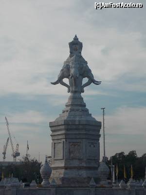 [P04] Bangkok, Erawan » foto by mprofeanu
 - 
<span class="allrVoted glyphicon glyphicon-heart hidden" id="av625791"></span>
<a class="m-l-10 hidden" id="sv625791" onclick="voting_Foto_DelVot(,625791,3625)" role="button">șterge vot <span class="glyphicon glyphicon-remove"></span></a>
<a id="v9625791" class=" c-red"  onclick="voting_Foto_SetVot(625791)" role="button"><span class="glyphicon glyphicon-heart-empty"></span> <b>LIKE</b> = Votează poza</a> <img class="hidden"  id="f625791W9" src="/imagini/loader.gif" border="0" /><span class="AjErrMes hidden" id="e625791ErM"></span>