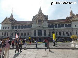 [P01] Bangkok, Marele Palat, vedere generala » foto by mprofeanu
 - 
<span class="allrVoted glyphicon glyphicon-heart hidden" id="av629895"></span>
<a class="m-l-10 hidden" id="sv629895" onclick="voting_Foto_DelVot(,629895,3625)" role="button">șterge vot <span class="glyphicon glyphicon-remove"></span></a>
<a id="v9629895" class=" c-red"  onclick="voting_Foto_SetVot(629895)" role="button"><span class="glyphicon glyphicon-heart-empty"></span> <b>LIKE</b> = Votează poza</a> <img class="hidden"  id="f629895W9" src="/imagini/loader.gif" border="0" /><span class="AjErrMes hidden" id="e629895ErM"></span>