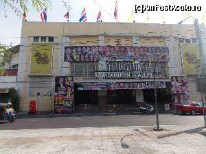 [P09] Bangkok, Stadionul de box Rajadamnern (Stadion National)  » foto by mprofeanu
 - 
<span class="allrVoted glyphicon glyphicon-heart hidden" id="av629903"></span>
<a class="m-l-10 hidden" id="sv629903" onclick="voting_Foto_DelVot(,629903,3625)" role="button">șterge vot <span class="glyphicon glyphicon-remove"></span></a>
<a id="v9629903" class=" c-red"  onclick="voting_Foto_SetVot(629903)" role="button"><span class="glyphicon glyphicon-heart-empty"></span> <b>LIKE</b> = Votează poza</a> <img class="hidden"  id="f629903W9" src="/imagini/loader.gif" border="0" /><span class="AjErrMes hidden" id="e629903ErM"></span>