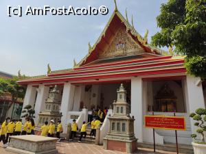 [P62] Wat Pho; învățăcei » foto by crismis
 - 
<span class="allrVoted glyphicon glyphicon-heart hidden" id="av1362847"></span>
<a class="m-l-10 hidden" id="sv1362847" onclick="voting_Foto_DelVot(,1362847,3625)" role="button">șterge vot <span class="glyphicon glyphicon-remove"></span></a>
<a id="v91362847" class=" c-red"  onclick="voting_Foto_SetVot(1362847)" role="button"><span class="glyphicon glyphicon-heart-empty"></span> <b>LIKE</b> = Votează poza</a> <img class="hidden"  id="f1362847W9" src="/imagini/loader.gif" border="0" /><span class="AjErrMes hidden" id="e1362847ErM"></span>