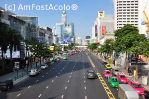 [P02] Central Bangkok » foto by elazaroiu
 - 
<span class="allrVoted glyphicon glyphicon-heart hidden" id="av708297"></span>
<a class="m-l-10 hidden" id="sv708297" onclick="voting_Foto_DelVot(,708297,3625)" role="button">șterge vot <span class="glyphicon glyphicon-remove"></span></a>
<a id="v9708297" class=" c-red"  onclick="voting_Foto_SetVot(708297)" role="button"><span class="glyphicon glyphicon-heart-empty"></span> <b>LIKE</b> = Votează poza</a> <img class="hidden"  id="f708297W9" src="/imagini/loader.gif" border="0" /><span class="AjErrMes hidden" id="e708297ErM"></span>