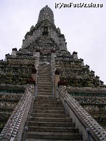 [P08] Wat Arun » foto by Pami*
 - 
<span class="allrVoted glyphicon glyphicon-heart hidden" id="av23187"></span>
<a class="m-l-10 hidden" id="sv23187" onclick="voting_Foto_DelVot(,23187,3625)" role="button">șterge vot <span class="glyphicon glyphicon-remove"></span></a>
<a id="v923187" class=" c-red"  onclick="voting_Foto_SetVot(23187)" role="button"><span class="glyphicon glyphicon-heart-empty"></span> <b>LIKE</b> = Votează poza</a> <img class="hidden"  id="f23187W9" src="/imagini/loader.gif" border="0" /><span class="AjErrMes hidden" id="e23187ErM"></span>