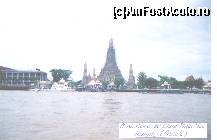 [P22] Cladiri moderne printre temple. » foto by Michi
 - 
<span class="allrVoted glyphicon glyphicon-heart hidden" id="av112803"></span>
<a class="m-l-10 hidden" id="sv112803" onclick="voting_Foto_DelVot(,112803,3625)" role="button">șterge vot <span class="glyphicon glyphicon-remove"></span></a>
<a id="v9112803" class=" c-red"  onclick="voting_Foto_SetVot(112803)" role="button"><span class="glyphicon glyphicon-heart-empty"></span> <b>LIKE</b> = Votează poza</a> <img class="hidden"  id="f112803W9" src="/imagini/loader.gif" border="0" /><span class="AjErrMes hidden" id="e112803ErM"></span>