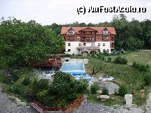 [P01] Vedere din restaurant catre locatia in care am fost cazata. Totodata, se poate vedea si piscina Complexului. » foto by mirelab
 - 
<span class="allrVoted glyphicon glyphicon-heart hidden" id="av22979"></span>
<a class="m-l-10 hidden" id="sv22979" onclick="voting_Foto_DelVot(,22979,3626)" role="button">șterge vot <span class="glyphicon glyphicon-remove"></span></a>
<a id="v922979" class=" c-red"  onclick="voting_Foto_SetVot(22979)" role="button"><span class="glyphicon glyphicon-heart-empty"></span> <b>LIKE</b> = Votează poza</a> <img class="hidden"  id="f22979W9" src="/imagini/loader.gif" border="0" /><span class="AjErrMes hidden" id="e22979ErM"></span>
