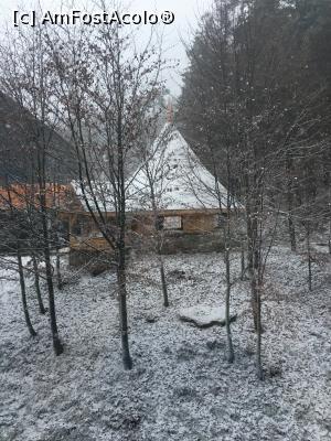 [P20] ce vedeam eu din cameră la două zile de la sosire » foto by Yersinia Pestis
 - 
<span class="allrVoted glyphicon glyphicon-heart hidden" id="av811064"></span>
<a class="m-l-10 hidden" id="sv811064" onclick="voting_Foto_DelVot(,811064,3635)" role="button">șterge vot <span class="glyphicon glyphicon-remove"></span></a>
<a id="v9811064" class=" c-red"  onclick="voting_Foto_SetVot(811064)" role="button"><span class="glyphicon glyphicon-heart-empty"></span> <b>LIKE</b> = Votează poza</a> <img class="hidden"  id="f811064W9" src="/imagini/loader.gif" border="0" /><span class="AjErrMes hidden" id="e811064ErM"></span>