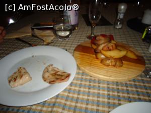 [P19] in seara fatidica am primit o singura portie de mancare dupa 4 ore de asteptare » foto by buterfly*
 - 
<span class="allrVoted glyphicon glyphicon-heart hidden" id="av785722"></span>
<a class="m-l-10 hidden" id="sv785722" onclick="voting_Foto_DelVot(,785722,3635)" role="button">șterge vot <span class="glyphicon glyphicon-remove"></span></a>
<a id="v9785722" class=" c-red"  onclick="voting_Foto_SetVot(785722)" role="button"><span class="glyphicon glyphicon-heart-empty"></span> <b>LIKE</b> = Votează poza</a> <img class="hidden"  id="f785722W9" src="/imagini/loader.gif" border="0" /><span class="AjErrMes hidden" id="e785722ErM"></span>
