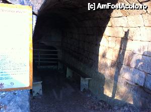 [P02] Mofeta aflata in apropierea hotelului. Se pare ca gazele din interior ar trata anumite boli. Cititi bine regulile de la intrare, concentratia mare de gaz distruge bijuteriile si echipamentele electronice, si poate fi chiar fatala daca stati sub nivelul gazului.  » foto by alin82
 - 
<span class="allrVoted glyphicon glyphicon-heart hidden" id="av473334"></span>
<a class="m-l-10 hidden" id="sv473334" onclick="voting_Foto_DelVot(,473334,3635)" role="button">șterge vot <span class="glyphicon glyphicon-remove"></span></a>
<a id="v9473334" class=" c-red"  onclick="voting_Foto_SetVot(473334)" role="button"><span class="glyphicon glyphicon-heart-empty"></span> <b>LIKE</b> = Votează poza</a> <img class="hidden"  id="f473334W9" src="/imagini/loader.gif" border="0" /><span class="AjErrMes hidden" id="e473334ErM"></span>