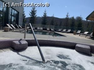 [P06] Cele 2 piscine exterioare.. una calda si alta foarte calda cu jacuzzi » foto by patrick007
 - 
<span class="allrVoted glyphicon glyphicon-heart hidden" id="av1229763"></span>
<a class="m-l-10 hidden" id="sv1229763" onclick="voting_Foto_DelVot(,1229763,3635)" role="button">șterge vot <span class="glyphicon glyphicon-remove"></span></a>
<a id="v91229763" class=" c-red"  onclick="voting_Foto_SetVot(1229763)" role="button"><span class="glyphicon glyphicon-heart-empty"></span> <b>LIKE</b> = Votează poza</a> <img class="hidden"  id="f1229763W9" src="/imagini/loader.gif" border="0" /><span class="AjErrMes hidden" id="e1229763ErM"></span>