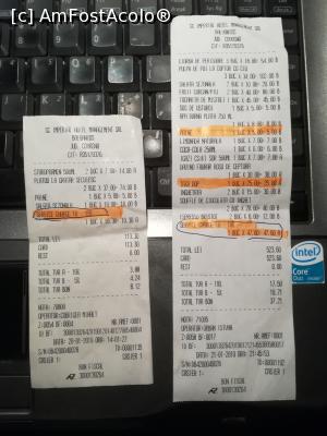 [P01] Se observa acel 'service charge' (bacșiș ospătar) care este încasat fără acceptul consumatorului. <p> De asemenea se vede 'taxa de dop' care este taxa de fraier ca nu e afișată nicăieri si nu iti spune nimeni de ea.  » foto by Loghin
 - 
<span class="allrVoted glyphicon glyphicon-heart hidden" id="av1050202"></span>
<a class="m-l-10 hidden" id="sv1050202" onclick="voting_Foto_DelVot(,1050202,3635)" role="button">șterge vot <span class="glyphicon glyphicon-remove"></span></a>
<a id="v91050202" class=" c-red"  onclick="voting_Foto_SetVot(1050202)" role="button"><span class="glyphicon glyphicon-heart-empty"></span> <b>LIKE</b> = Votează poza</a> <img class="hidden"  id="f1050202W9" src="/imagini/loader.gif" border="0" /><span class="AjErrMes hidden" id="e1050202ErM"></span>