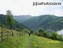 [P18] Catunele din Muntii Cernei - furati de peisaj o tinem inainte » foto by Lumis66
 - 
<span class="allrVoted glyphicon glyphicon-heart hidden" id="av363571"></span>
<a class="m-l-10 hidden" id="sv363571" onclick="voting_Foto_DelVot(,363571,3645)" role="button">șterge vot <span class="glyphicon glyphicon-remove"></span></a>
<a id="v9363571" class=" c-red"  onclick="voting_Foto_SetVot(363571)" role="button"><span class="glyphicon glyphicon-heart-empty"></span> <b>LIKE</b> = Votează poza</a> <img class="hidden"  id="f363571W9" src="/imagini/loader.gif" border="0" /><span class="AjErrMes hidden" id="e363571ErM"></span>