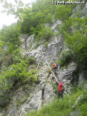 [P04] Dupa 15-20 min de la sosea, am ajuns la scarile de lemn » foto by noi doi
 - 
<span class="allrVoted glyphicon glyphicon-heart hidden" id="av520227"></span>
<a class="m-l-10 hidden" id="sv520227" onclick="voting_Foto_DelVot(,520227,3645)" role="button">șterge vot <span class="glyphicon glyphicon-remove"></span></a>
<a id="v9520227" class=" c-red"  onclick="voting_Foto_SetVot(520227)" role="button"><span class="glyphicon glyphicon-heart-empty"></span> <b>LIKE</b> = Votează poza</a> <img class="hidden"  id="f520227W9" src="/imagini/loader.gif" border="0" /><span class="AjErrMes hidden" id="e520227ErM"></span>