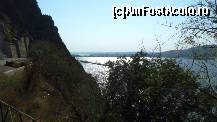 [P65] Barajul Porţile de Fier şi intrarea în ecluza românească.  » foto by Dragoș_MD
 - 
<span class="allrVoted glyphicon glyphicon-heart hidden" id="av387162"></span>
<a class="m-l-10 hidden" id="sv387162" onclick="voting_Foto_DelVot(,387162,3645)" role="button">șterge vot <span class="glyphicon glyphicon-remove"></span></a>
<a id="v9387162" class=" c-red"  onclick="voting_Foto_SetVot(387162)" role="button"><span class="glyphicon glyphicon-heart-empty"></span> <b>LIKE</b> = Votează poza</a> <img class="hidden"  id="f387162W9" src="/imagini/loader.gif" border="0" /><span class="AjErrMes hidden" id="e387162ErM"></span>
