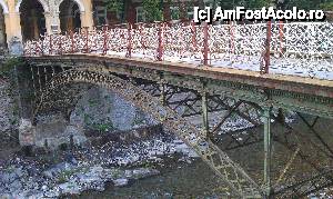[P07] Arcada podului din fier forjat. Băile Herculane, jud. Caraş-Severin. » foto by traian.leuca †
 - 
<span class="allrVoted glyphicon glyphicon-heart hidden" id="av436334"></span>
<a class="m-l-10 hidden" id="sv436334" onclick="voting_Foto_DelVot(,436334,3645)" role="button">șterge vot <span class="glyphicon glyphicon-remove"></span></a>
<a id="v9436334" class=" c-red"  onclick="voting_Foto_SetVot(436334)" role="button"><span class="glyphicon glyphicon-heart-empty"></span> <b>LIKE</b> = Votează poza</a> <img class="hidden"  id="f436334W9" src="/imagini/loader.gif" border="0" /><span class="AjErrMes hidden" id="e436334ErM"></span>