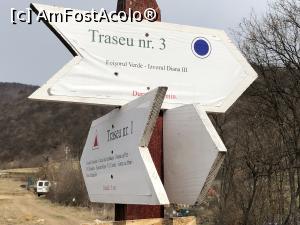 [P05] Ramificatia din Platoul Coronini este marcata corespunzator » foto by Dan&Ema
 - 
<span class="allrVoted glyphicon glyphicon-heart hidden" id="av1062224"></span>
<a class="m-l-10 hidden" id="sv1062224" onclick="voting_Foto_DelVot(,1062224,3645)" role="button">șterge vot <span class="glyphicon glyphicon-remove"></span></a>
<a id="v91062224" class=" c-red"  onclick="voting_Foto_SetVot(1062224)" role="button"><span class="glyphicon glyphicon-heart-empty"></span> <b>LIKE</b> = Votează poza</a> <img class="hidden"  id="f1062224W9" src="/imagini/loader.gif" border="0" /><span class="AjErrMes hidden" id="e1062224ErM"></span>