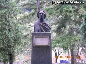 [P24] statuia poietului Mihai Eminescu » foto by zlatna
 - 
<span class="allrVoted glyphicon glyphicon-heart hidden" id="av553092"></span>
<a class="m-l-10 hidden" id="sv553092" onclick="voting_Foto_DelVot(,553092,3645)" role="button">șterge vot <span class="glyphicon glyphicon-remove"></span></a>
<a id="v9553092" class=" c-red"  onclick="voting_Foto_SetVot(553092)" role="button"><span class="glyphicon glyphicon-heart-empty"></span> <b>LIKE</b> = Votează poza</a> <img class="hidden"  id="f553092W9" src="/imagini/loader.gif" border="0" /><span class="AjErrMes hidden" id="e553092ErM"></span>