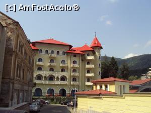 [P21] Hotelul Cerna, datând din perioada interbelică, a fost din fericire restaurat.  » foto by Carmen Ion
 - 
<span class="allrVoted glyphicon glyphicon-heart hidden" id="av767556"></span>
<a class="m-l-10 hidden" id="sv767556" onclick="voting_Foto_DelVot(,767556,3645)" role="button">șterge vot <span class="glyphicon glyphicon-remove"></span></a>
<a id="v9767556" class=" c-red"  onclick="voting_Foto_SetVot(767556)" role="button"><span class="glyphicon glyphicon-heart-empty"></span> <b>LIKE</b> = Votează poza</a> <img class="hidden"  id="f767556W9" src="/imagini/loader.gif" border="0" /><span class="AjErrMes hidden" id="e767556ErM"></span>