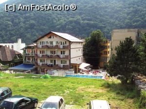 [P03] Vedere spre Vila Calypso de la piscina de la Sara's Sons Hostel.  » foto by Carmen Ion
 - 
<span class="allrVoted glyphicon glyphicon-heart hidden" id="av769554"></span>
<a class="m-l-10 hidden" id="sv769554" onclick="voting_Foto_DelVot(,769554,3645)" role="button">șterge vot <span class="glyphicon glyphicon-remove"></span></a>
<a id="v9769554" class=" c-red"  onclick="voting_Foto_SetVot(769554)" role="button"><span class="glyphicon glyphicon-heart-empty"></span> <b>LIKE</b> = Votează poza</a> <img class="hidden"  id="f769554W9" src="/imagini/loader.gif" border="0" /><span class="AjErrMes hidden" id="e769554ErM"></span>