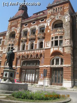 [P22] Impresionantă clădire Pavilionul 6 in 2013. O arhitectura desavarsita.  » foto by fredutza
 - 
<span class="allrVoted glyphicon glyphicon-heart hidden" id="av1060317"></span>
<a class="m-l-10 hidden" id="sv1060317" onclick="voting_Foto_DelVot(,1060317,3645)" role="button">șterge vot <span class="glyphicon glyphicon-remove"></span></a>
<a id="v91060317" class=" c-red"  onclick="voting_Foto_SetVot(1060317)" role="button"><span class="glyphicon glyphicon-heart-empty"></span> <b>LIKE</b> = Votează poza</a> <img class="hidden"  id="f1060317W9" src="/imagini/loader.gif" border="0" /><span class="AjErrMes hidden" id="e1060317ErM"></span>