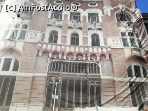 [P23] Se renovează celebrul Pavilion 6 din centrul imperial al Băilor Herculane. Ce vedeti este o pinza pictata pusa peste cladire » foto by fredutza
 - 
<span class="allrVoted glyphicon glyphicon-heart hidden" id="av1060318"></span>
<a class="m-l-10 hidden" id="sv1060318" onclick="voting_Foto_DelVot(,1060318,3645)" role="button">șterge vot <span class="glyphicon glyphicon-remove"></span></a>
<a id="v91060318" class=" c-red"  onclick="voting_Foto_SetVot(1060318)" role="button"><span class="glyphicon glyphicon-heart-empty"></span> <b>LIKE</b> = Votează poza</a> <img class="hidden"  id="f1060318W9" src="/imagini/loader.gif" border="0" /><span class="AjErrMes hidden" id="e1060318ErM"></span>