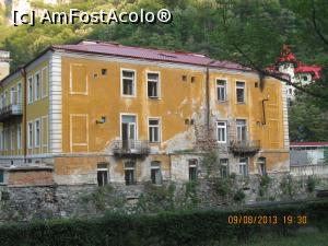[P09] Asa arata in 2013 Pavilionul 12 (Hotelul Victoria) atunci locuinta sociala » foto by fredutza
 - 
<span class="allrVoted glyphicon glyphicon-heart hidden" id="av1060304"></span>
<a class="m-l-10 hidden" id="sv1060304" onclick="voting_Foto_DelVot(,1060304,3645)" role="button">șterge vot <span class="glyphicon glyphicon-remove"></span></a>
<a id="v91060304" class=" c-red"  onclick="voting_Foto_SetVot(1060304)" role="button"><span class="glyphicon glyphicon-heart-empty"></span> <b>LIKE</b> = Votează poza</a> <img class="hidden"  id="f1060304W9" src="/imagini/loader.gif" border="0" /><span class="AjErrMes hidden" id="e1060304ErM"></span>