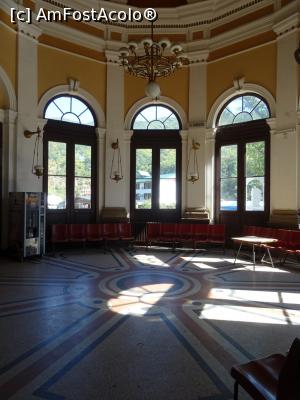 [P08] Sala circulară - vedere spre stradă.  » foto by tata123 🔱
 - 
<span class="allrVoted glyphicon glyphicon-heart hidden" id="av1018624"></span>
<a class="m-l-10 hidden" id="sv1018624" onclick="voting_Foto_DelVot(,1018624,3645)" role="button">șterge vot <span class="glyphicon glyphicon-remove"></span></a>
<a id="v91018624" class=" c-red"  onclick="voting_Foto_SetVot(1018624)" role="button"><span class="glyphicon glyphicon-heart-empty"></span> <b>LIKE</b> = Votează poza</a> <img class="hidden"  id="f1018624W9" src="/imagini/loader.gif" border="0" /><span class="AjErrMes hidden" id="e1018624ErM"></span>