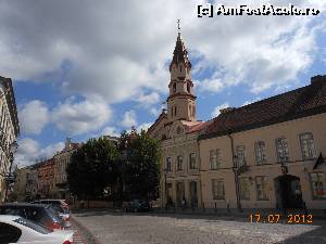[P44] Vilnius - În Piaţa Primăriei.  » foto by iulianic
 - 
<span class="allrVoted glyphicon glyphicon-heart hidden" id="av592189"></span>
<a class="m-l-10 hidden" id="sv592189" onclick="voting_Foto_DelVot(,592189,3650)" role="button">șterge vot <span class="glyphicon glyphicon-remove"></span></a>
<a id="v9592189" class=" c-red"  onclick="voting_Foto_SetVot(592189)" role="button"><span class="glyphicon glyphicon-heart-empty"></span> <b>LIKE</b> = Votează poza</a> <img class="hidden"  id="f592189W9" src="/imagini/loader.gif" border="0" /><span class="AjErrMes hidden" id="e592189ErM"></span>