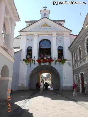 [P61] Vilnius - Poarta Zorilor şi capela de deasupra.  » foto by iulianic
 - 
<span class="allrVoted glyphicon glyphicon-heart hidden" id="av592207"></span>
<a class="m-l-10 hidden" id="sv592207" onclick="voting_Foto_DelVot(,592207,3650)" role="button">șterge vot <span class="glyphicon glyphicon-remove"></span></a>
<a id="v9592207" class=" c-red"  onclick="voting_Foto_SetVot(592207)" role="button"><span class="glyphicon glyphicon-heart-empty"></span> <b>LIKE</b> = Votează poza</a> <img class="hidden"  id="f592207W9" src="/imagini/loader.gif" border="0" /><span class="AjErrMes hidden" id="e592207ErM"></span>