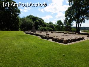 [P05] Fundatia biserica din 1420 și statuia ctitorului său » foto by Cdia
 - 
<span class="allrVoted glyphicon glyphicon-heart hidden" id="av784922"></span>
<a class="m-l-10 hidden" id="sv784922" onclick="voting_Foto_DelVot(,784922,3650)" role="button">șterge vot <span class="glyphicon glyphicon-remove"></span></a>
<a id="v9784922" class=" c-red"  onclick="voting_Foto_SetVot(784922)" role="button"><span class="glyphicon glyphicon-heart-empty"></span> <b>LIKE</b> = Votează poza</a> <img class="hidden"  id="f784922W9" src="/imagini/loader.gif" border="0" /><span class="AjErrMes hidden" id="e784922ErM"></span>