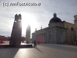 [P17] Statuia ctitorului » foto by Cdia
 - 
<span class="allrVoted glyphicon glyphicon-heart hidden" id="av785006"></span>
<a class="m-l-10 hidden" id="sv785006" onclick="voting_Foto_DelVot(,785006,3650)" role="button">șterge vot <span class="glyphicon glyphicon-remove"></span></a>
<a id="v9785006" class=" c-red"  onclick="voting_Foto_SetVot(785006)" role="button"><span class="glyphicon glyphicon-heart-empty"></span> <b>LIKE</b> = Votează poza</a> <img class="hidden"  id="f785006W9" src="/imagini/loader.gif" border="0" /><span class="AjErrMes hidden" id="e785006ErM"></span>