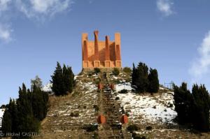 [P42] Piramida Bofill, arhitect Ricardo Bofill » foto by Yolanda <span class="label label-default labelC_thin small">NEVOTABILĂ</span>