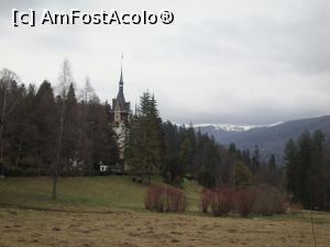 [P08] Castelul Peleș văzut din alt unghi. În spate se observă culmile înzăpezite ale Munților Baiului.  » foto by Floryn81
 - 
<span class="allrVoted glyphicon glyphicon-heart hidden" id="av970351"></span>
<a class="m-l-10 hidden" id="sv970351" onclick="voting_Foto_DelVot(,970351,3677)" role="button">șterge vot <span class="glyphicon glyphicon-remove"></span></a>
<a id="v9970351" class=" c-red"  onclick="voting_Foto_SetVot(970351)" role="button"><span class="glyphicon glyphicon-heart-empty"></span> <b>LIKE</b> = Votează poza</a> <img class="hidden"  id="f970351W9" src="/imagini/loader.gif" border="0" /><span class="AjErrMes hidden" id="e970351ErM"></span>