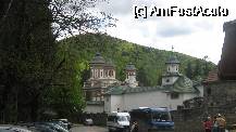 [P36] Mânăstirea Sinaia - văzută de dincolo de împrejmuire » foto by Dragoș_MD
 - 
<span class="allrVoted glyphicon glyphicon-heart hidden" id="av72075"></span>
<a class="m-l-10 hidden" id="sv72075" onclick="voting_Foto_DelVot(,72075,3677)" role="button">șterge vot <span class="glyphicon glyphicon-remove"></span></a>
<a id="v972075" class=" c-red"  onclick="voting_Foto_SetVot(72075)" role="button"><span class="glyphicon glyphicon-heart-empty"></span> <b>LIKE</b> = Votează poza</a> <img class="hidden"  id="f72075W9" src="/imagini/loader.gif" border="0" /><span class="AjErrMes hidden" id="e72075ErM"></span>