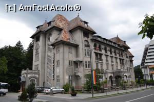 [P20] Hotel Păltiniș Sinaia » foto by AZE
 - 
<span class="allrVoted glyphicon glyphicon-heart hidden" id="av1001951"></span>
<a class="m-l-10 hidden" id="sv1001951" onclick="voting_Foto_DelVot(,1001951,3677)" role="button">șterge vot <span class="glyphicon glyphicon-remove"></span></a>
<a id="v91001951" class=" c-red"  onclick="voting_Foto_SetVot(1001951)" role="button"><span class="glyphicon glyphicon-heart-empty"></span> <b>LIKE</b> = Votează poza</a> <img class="hidden"  id="f1001951W9" src="/imagini/loader.gif" border="0" /><span class="AjErrMes hidden" id="e1001951ErM"></span>