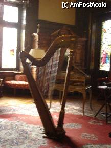 [P32] Castelul Peleş- o harpă, din camera 'de muzică' » foto by mirelopodu*
 - 
<span class="allrVoted glyphicon glyphicon-heart hidden" id="av57864"></span>
<a class="m-l-10 hidden" id="sv57864" onclick="voting_Foto_DelVot(,57864,3677)" role="button">șterge vot <span class="glyphicon glyphicon-remove"></span></a>
<a id="v957864" class=" c-red"  onclick="voting_Foto_SetVot(57864)" role="button"><span class="glyphicon glyphicon-heart-empty"></span> <b>LIKE</b> = Votează poza</a> <img class="hidden"  id="f57864W9" src="/imagini/loader.gif" border="0" /><span class="AjErrMes hidden" id="e57864ErM"></span>