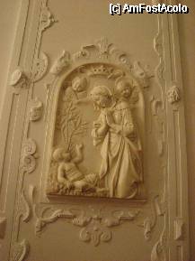 [P59] Catselul Peleş- detaliu sculptat de pe pereţii unuia dintre holuri » foto by mirelopodu*
 - 
<span class="allrVoted glyphicon glyphicon-heart hidden" id="av57916"></span>
<a class="m-l-10 hidden" id="sv57916" onclick="voting_Foto_DelVot(,57916,3677)" role="button">șterge vot <span class="glyphicon glyphicon-remove"></span></a>
<a id="v957916" class=" c-red"  onclick="voting_Foto_SetVot(57916)" role="button"><span class="glyphicon glyphicon-heart-empty"></span> <b>LIKE</b> = Votează poza</a> <img class="hidden"  id="f57916W9" src="/imagini/loader.gif" border="0" /><span class="AjErrMes hidden" id="e57916ErM"></span>