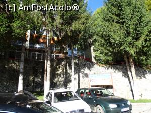 [P27] Un weekend la Sinaia. Aici am ajuns la telecabina, loc in care ne-a lasat prietenul nostru, urmand sa ne intalnim la Cota 1400.  » foto by vega06
 - 
<span class="allrVoted glyphicon glyphicon-heart hidden" id="av724685"></span>
<a class="m-l-10 hidden" id="sv724685" onclick="voting_Foto_DelVot(,724685,3677)" role="button">șterge vot <span class="glyphicon glyphicon-remove"></span></a>
<a id="v9724685" class=" c-red"  onclick="voting_Foto_SetVot(724685)" role="button"><span class="glyphicon glyphicon-heart-empty"></span> <b>LIKE</b> = Votează poza</a> <img class="hidden"  id="f724685W9" src="/imagini/loader.gif" border="0" /><span class="AjErrMes hidden" id="e724685ErM"></span>